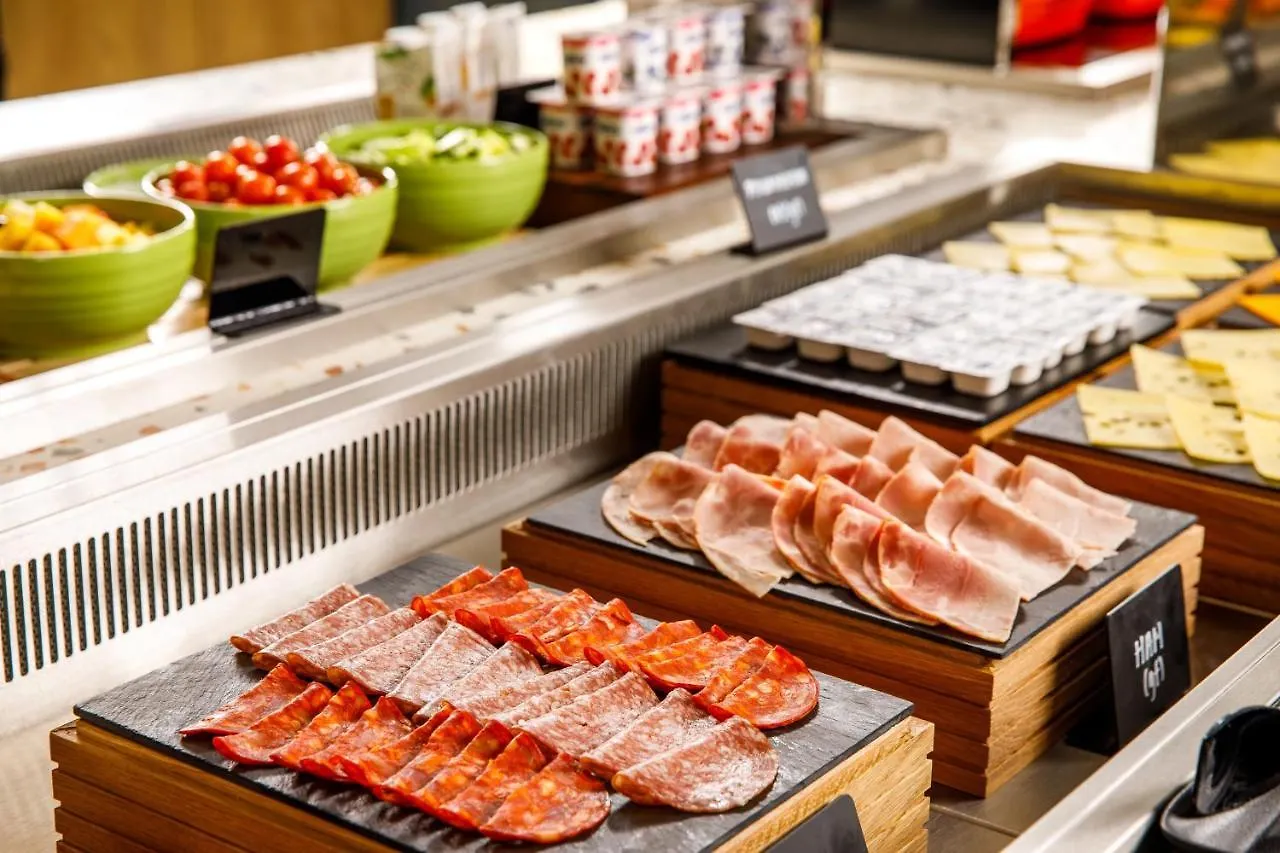 Holiday Inn Manchester Airport T2 By Ihg Hale  Storbritannien